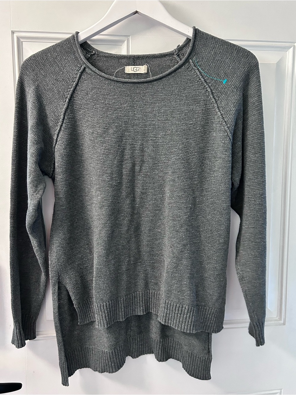 UGG Women's Gray Crewneck Ribbed High-Low Sweater